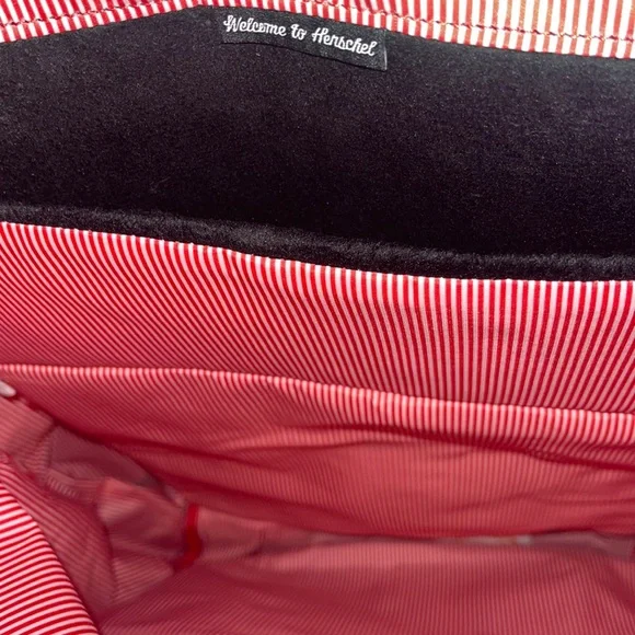 ❤️NWT!!!❤️RARE!!Beautiful Herschel 25L Backpack.Little America.15”Laptop sleeve. - Picture 7 of 17